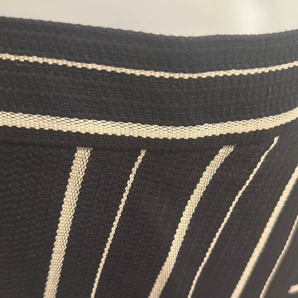 Elegant Black and White Striped Skirt - Picture 2 of 3